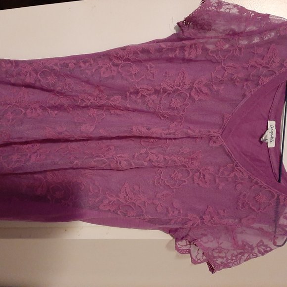 Lavender lace top - Picture 2 of 3